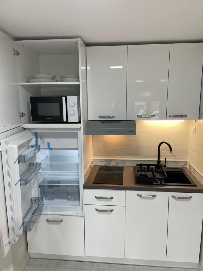 Lory Apartmani Dramalj Buitenkant foto