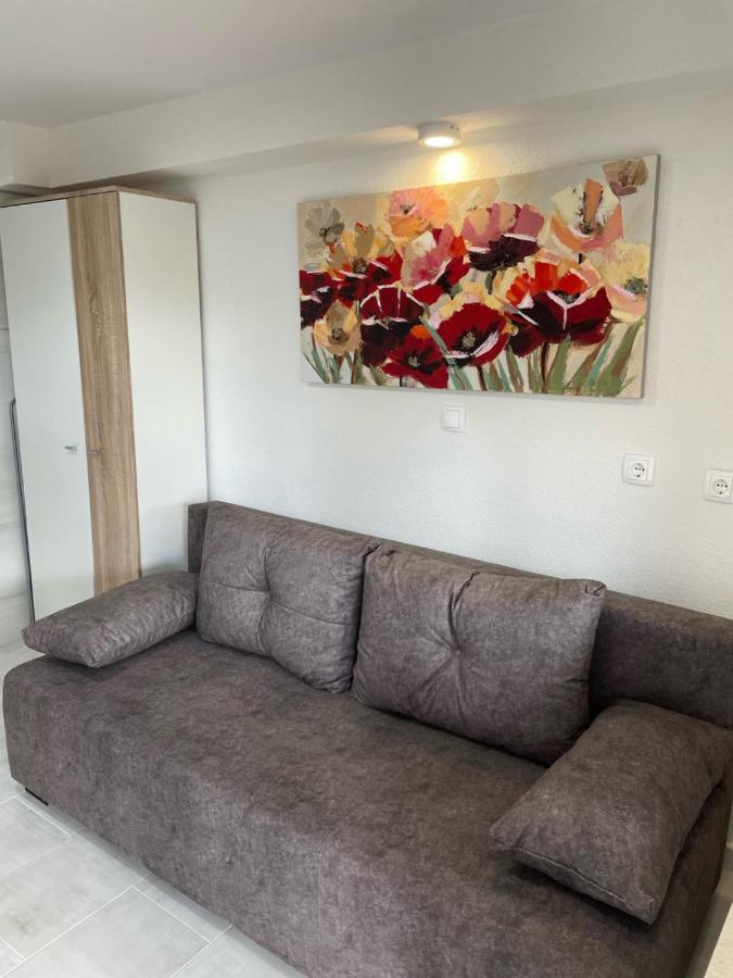 Lory Apartmani Dramalj Buitenkant foto