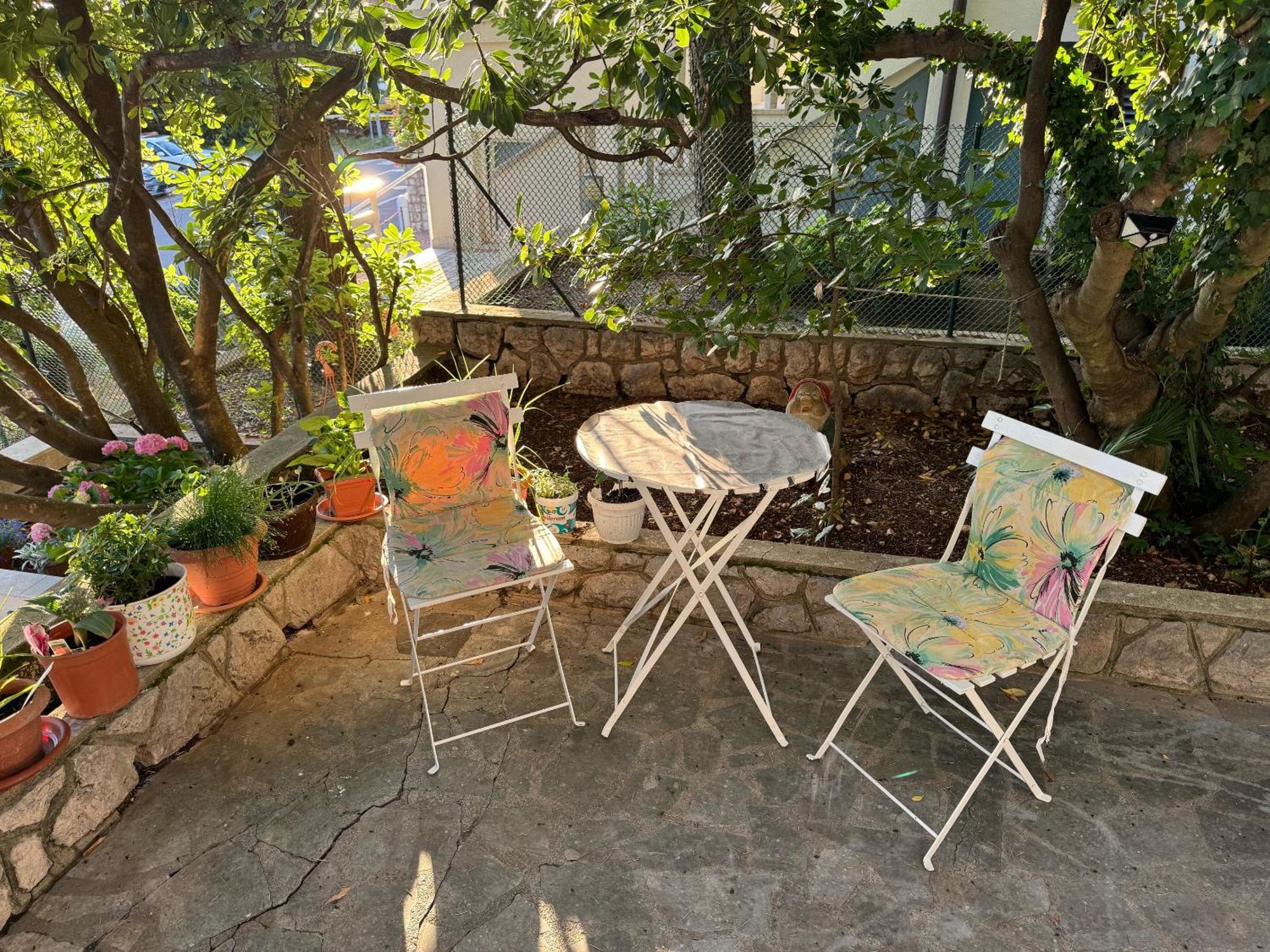 Lory Apartmani Dramalj Buitenkant foto