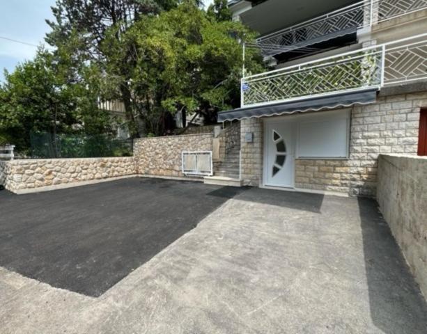 Lory Apartmani Dramalj Buitenkant foto