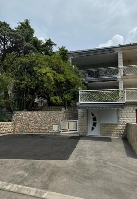 Lory Apartmani Dramalj Buitenkant foto
