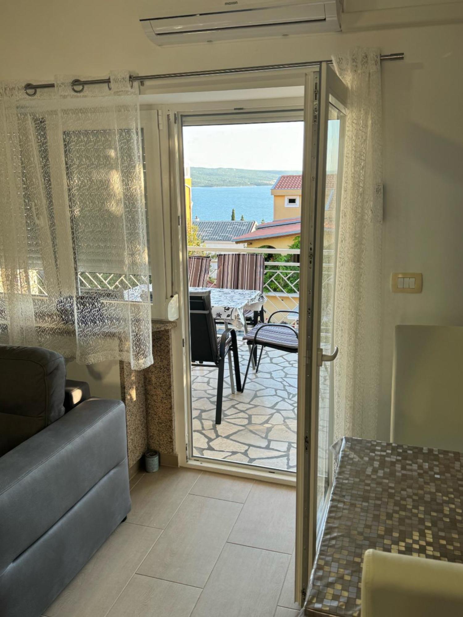 Lory Apartmani Dramalj Buitenkant foto