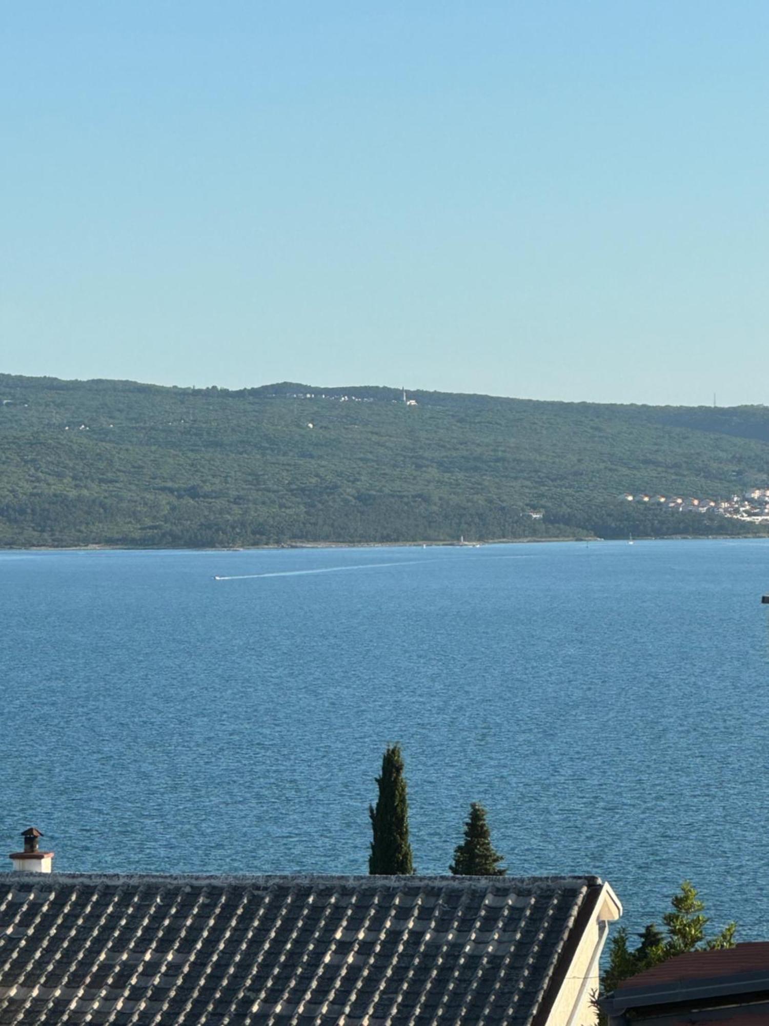 Lory Apartmani Dramalj Buitenkant foto